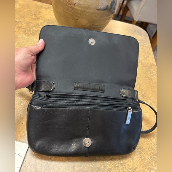 HOBO Black Leather Shoulder Bag - Picture 9 of 12